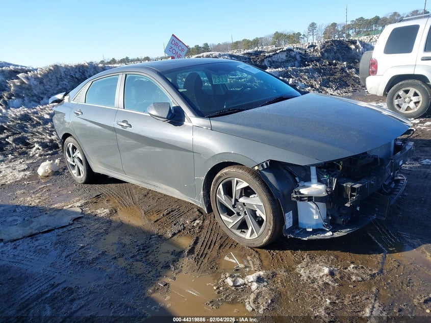 2024 Hyundai Elantra Sel