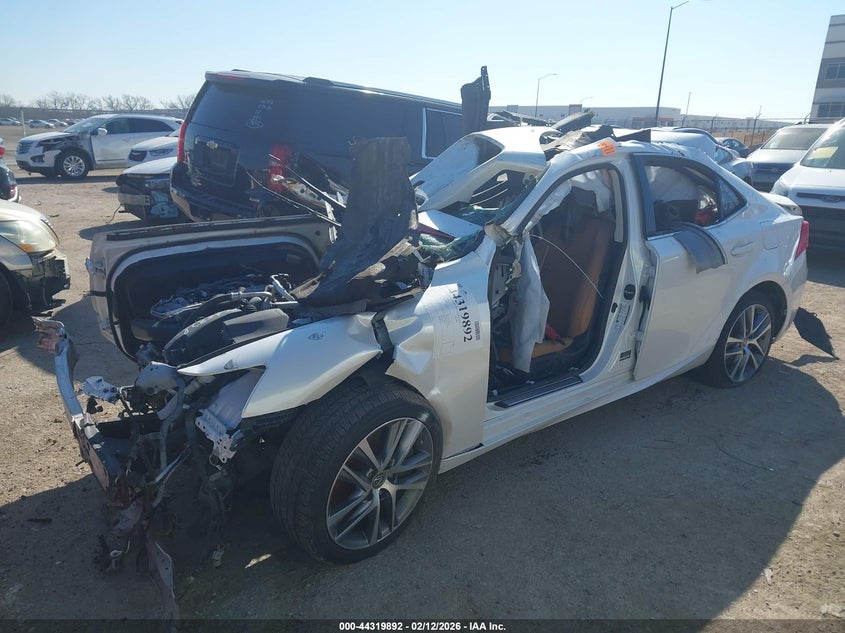 Vin: jthaa1d2xl5108862, lot: 44816297, lexus is 300 20202
