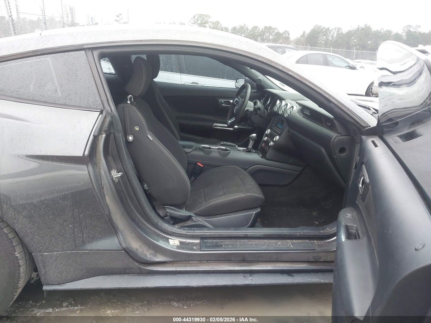 2015 Ford Mustang V6