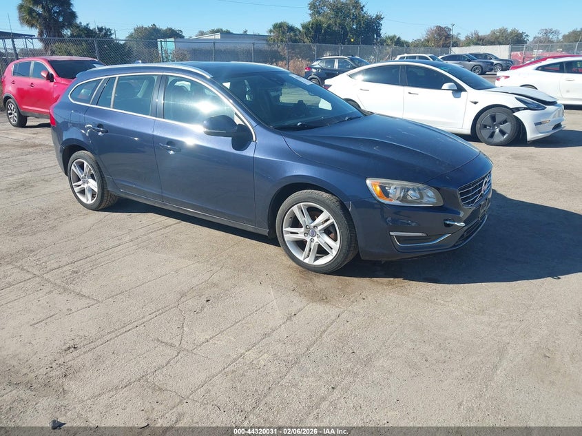 YV126MEB3F1209061 2015 Volvo V60 T5 Premier auction photo 1