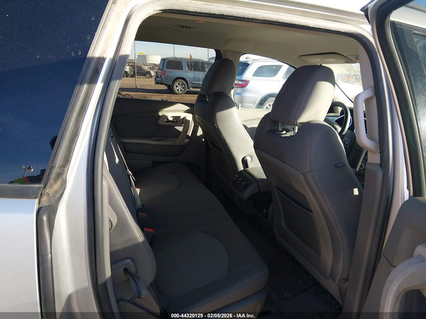 2011 CHEVROLET TRAVERSE auction photo 8