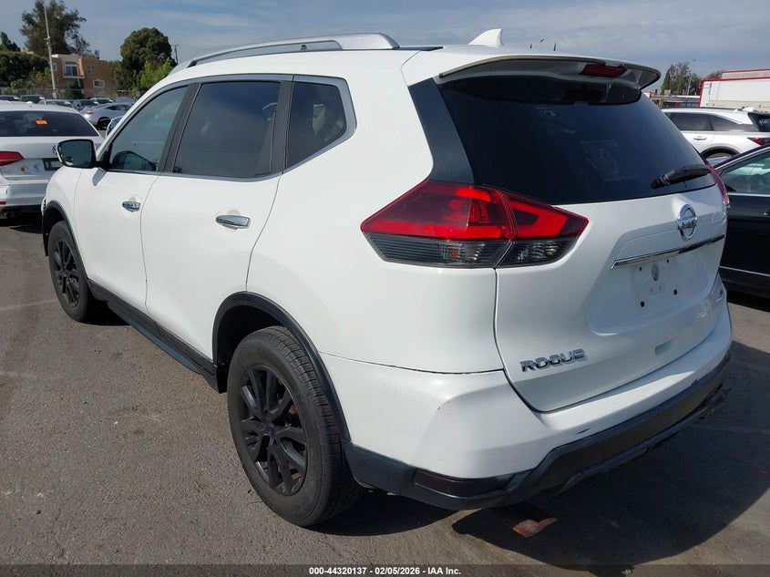 2018 Nissan Rogue Sv