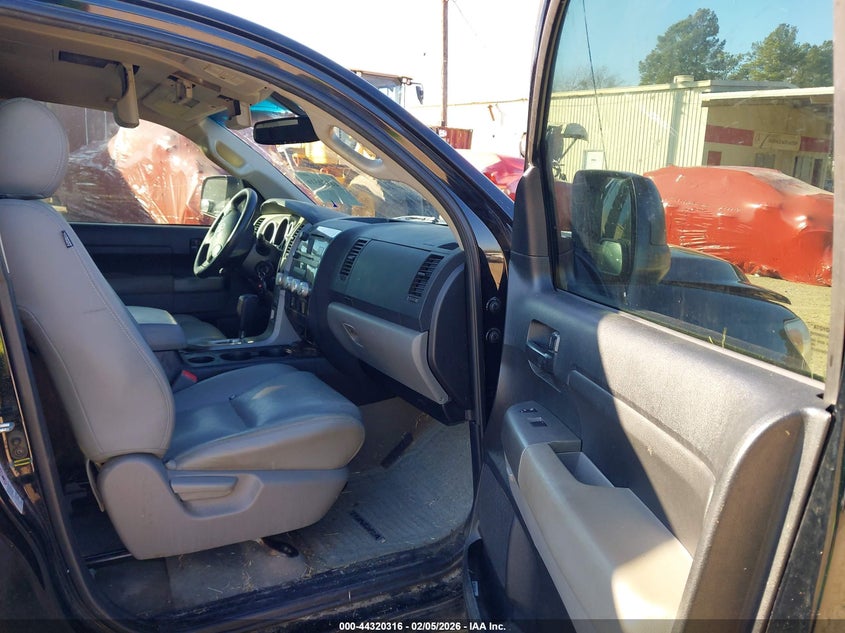 2011 Toyota Tundra Grade 5.7L V8