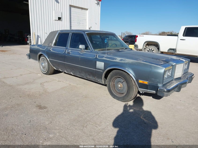 1C3BF66P2GX594059 CHRYSLER FIFTH AVENUE Photo 1