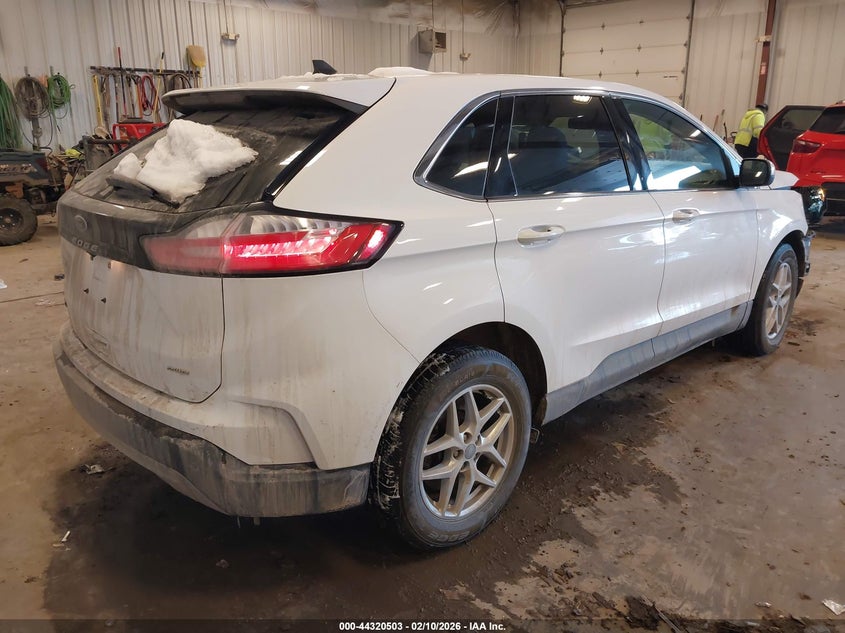 2022 Ford Edge Sel