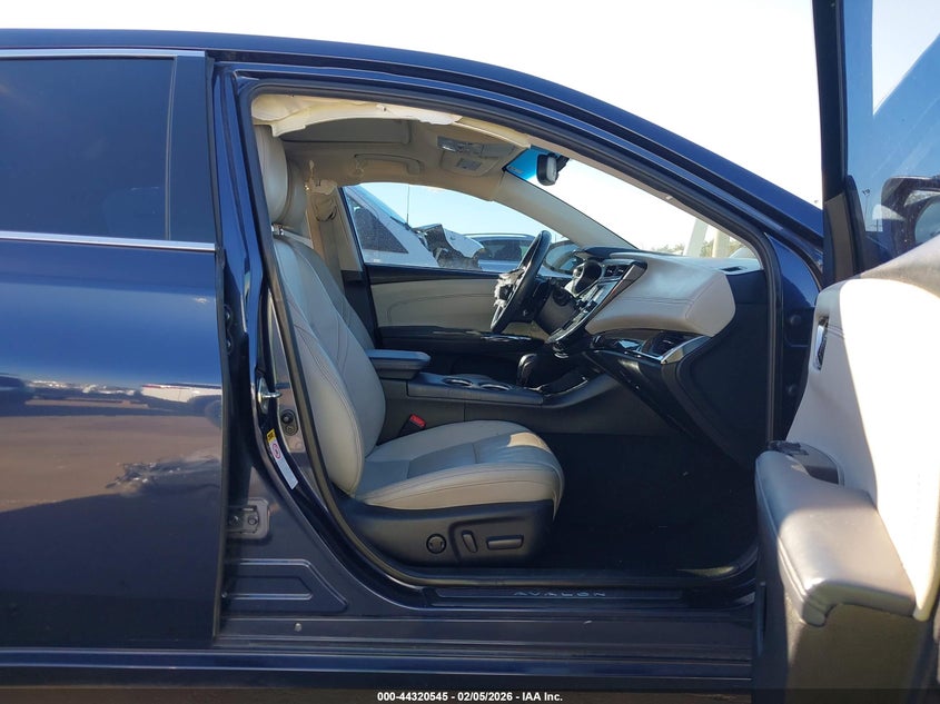 2014 Toyota Avalon Limited