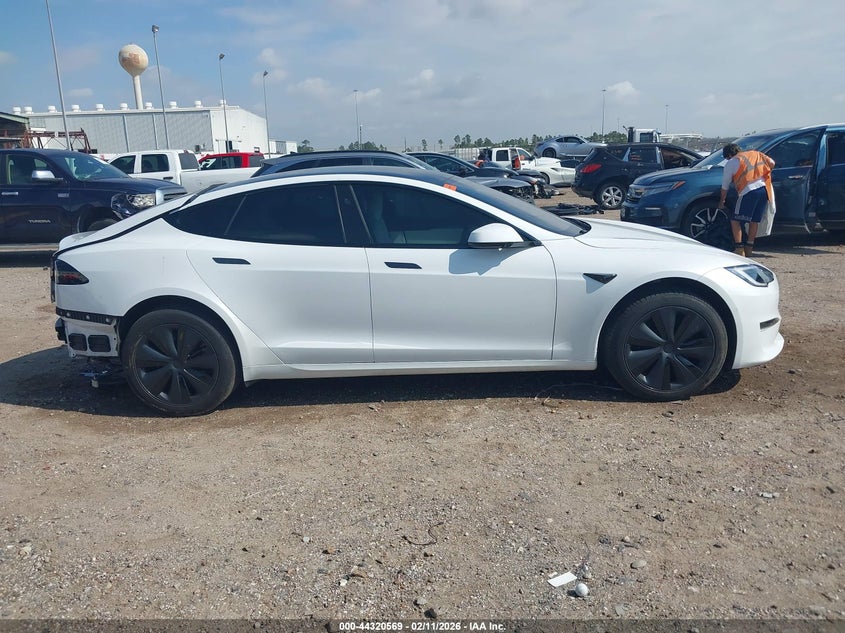 2022 Tesla Model S Dual Motor All-Wheel Drive VIN: 5YJSA1E58NF493449 Lot: 44320569