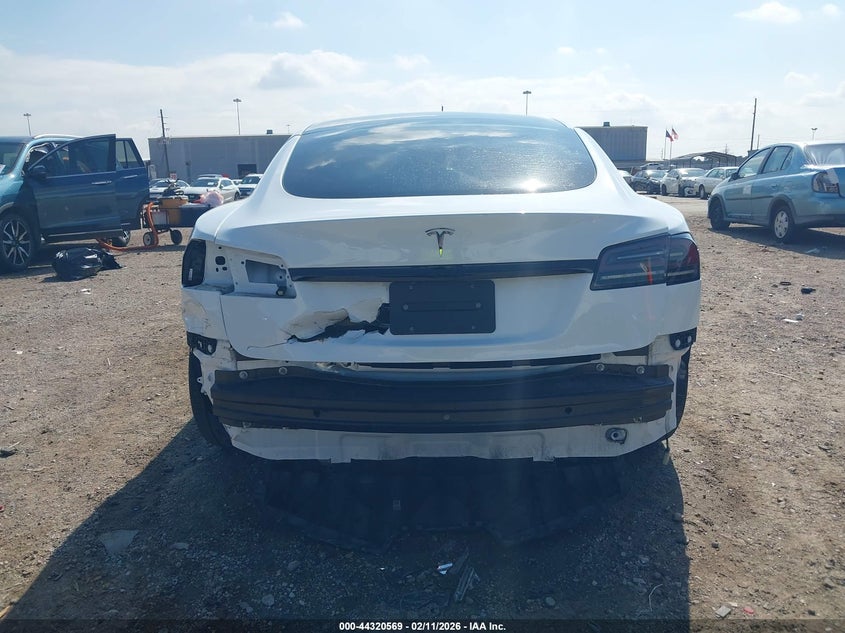 2022 Tesla Model S Dual Motor All-Wheel Drive VIN: 5YJSA1E58NF493449 Lot: 44320569