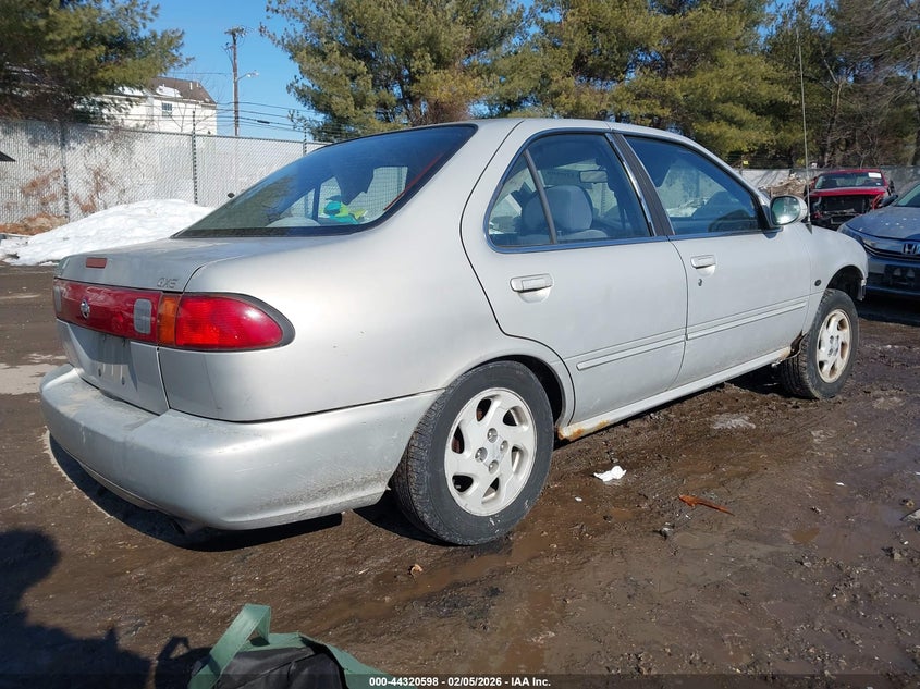 1999 Nissan Sentra Gxe/Xe