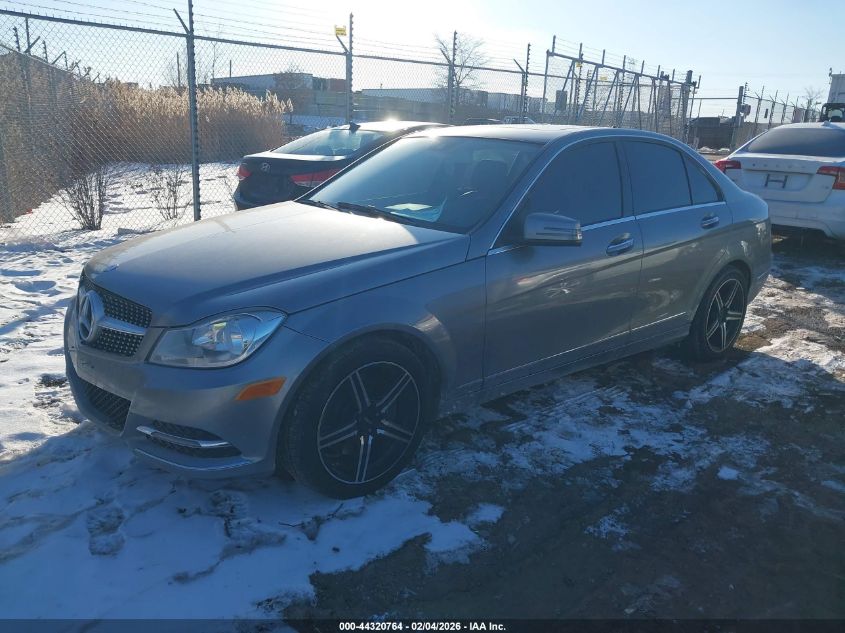 2013 Mercedes-Benz C 300 Luxury 4Matic