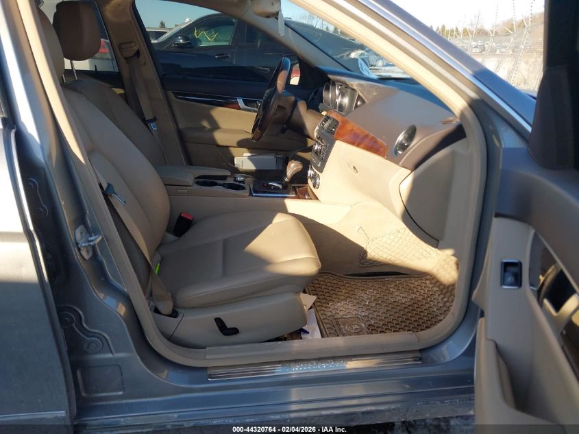 2013 Mercedes-Benz C 300 Luxury 4Matic