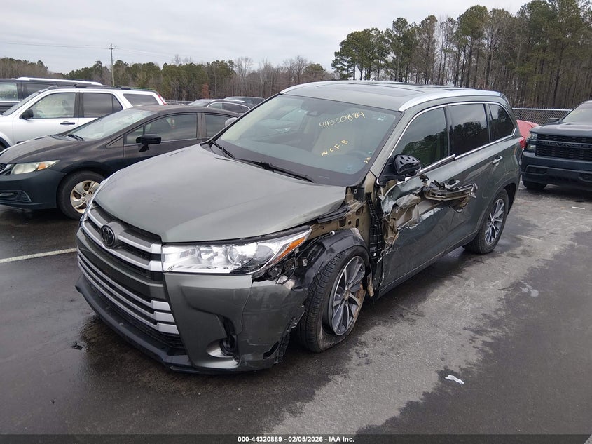 2019 Toyota Highlander Xle