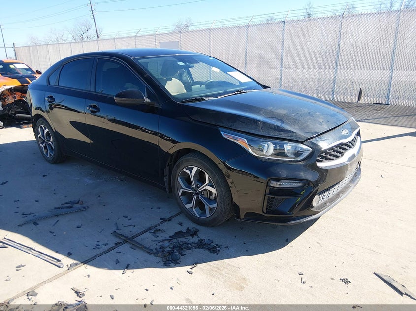 3KPF24AD4KE137045 KIA FORTE Photo 1