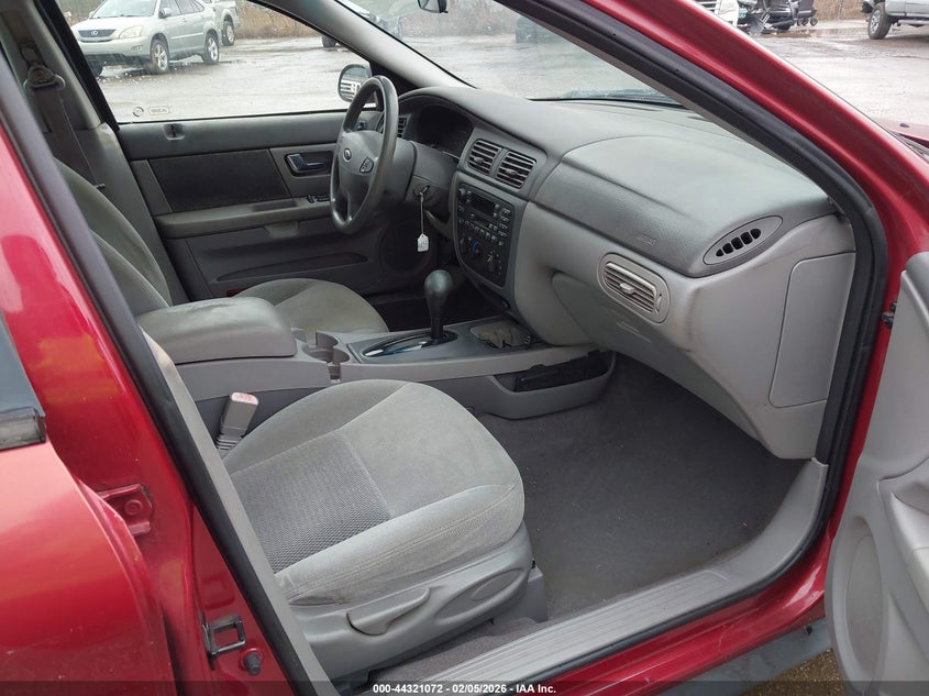 2003 Ford Taurus Se