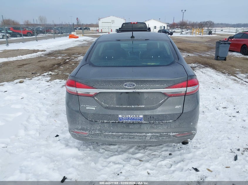 VIN 3FA6P0HDXJR211002 2018 FORD FUSION SE