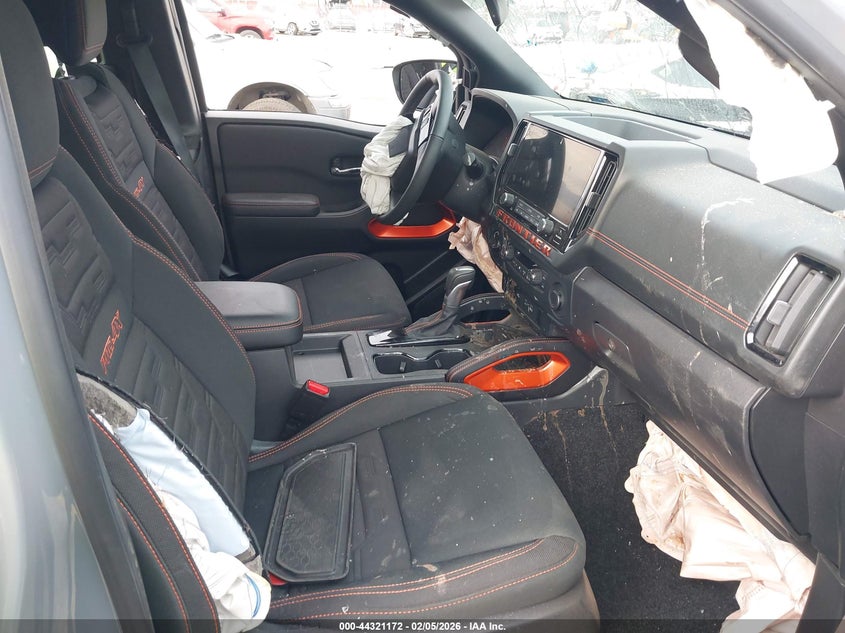 2025 Nissan Frontier Pro-4X 4X4