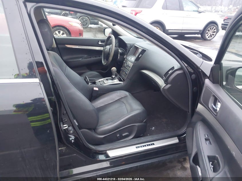 2013 Infiniti G37 Journey