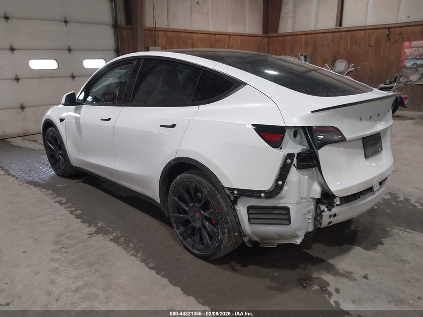 2022 Tesla Model Y Long Range Dual Motor All-Wheel Drive