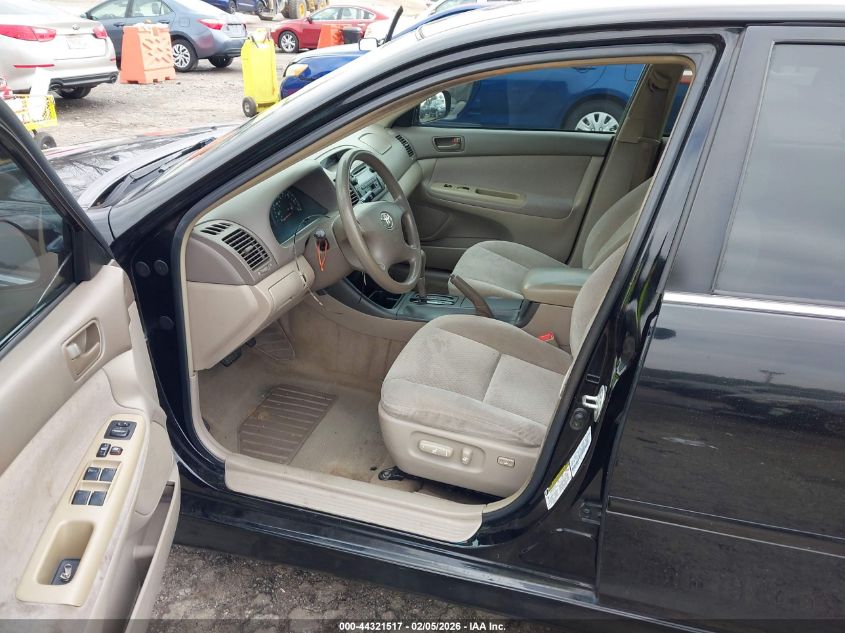 2004 Toyota Camry Le