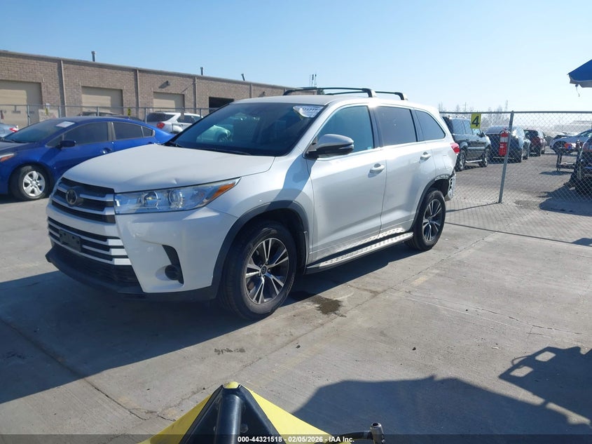 2018 Toyota Highlander Le