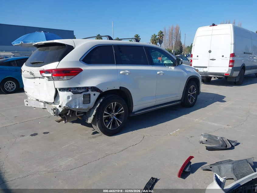 2018 Toyota Highlander Le