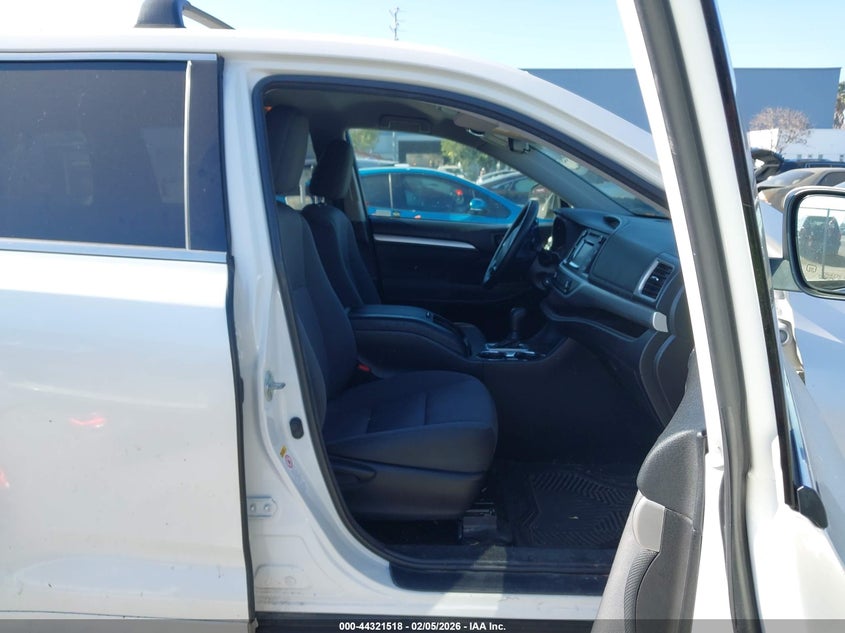 2018 Toyota Highlander Le