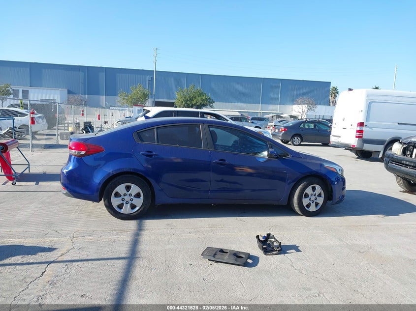 2017 Kia Forte 2.0 Lx Blue Lot 111044321628 Vin 3KPFK4A76HE142654