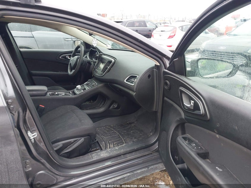 2015 Chrysler 200 Limited