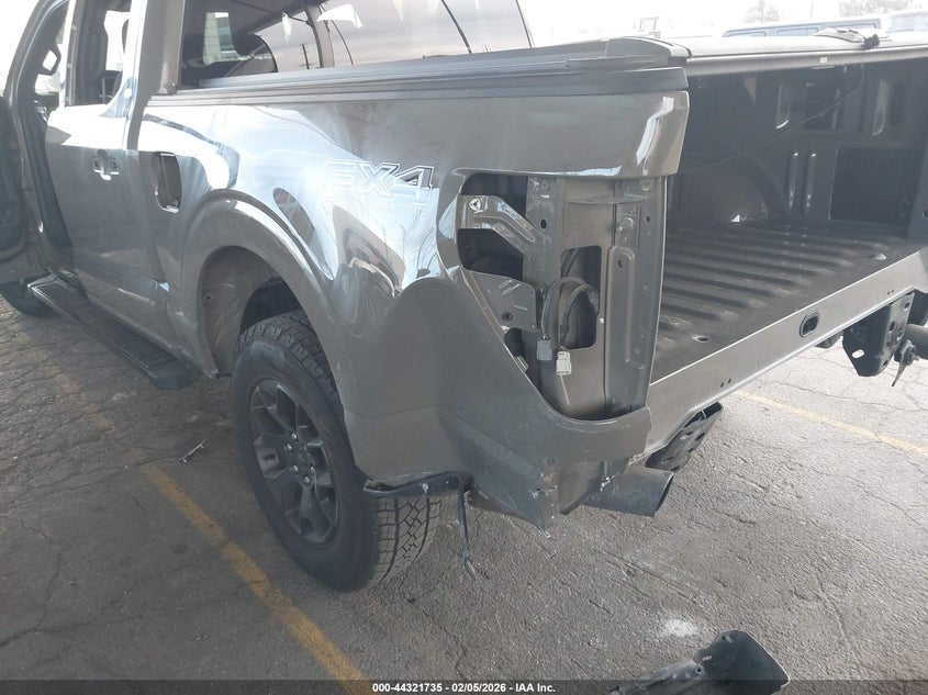 2025 Ford F-150 2.7 Stx green Lot 111044321735 Vin 1FTEW2LP9SFA20787
