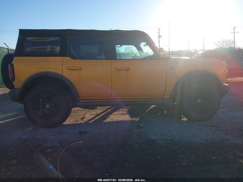 2022 Ford Bronco Outer Banks VIN: 1FMEE5BPXNLA74588 Lot: 44321742