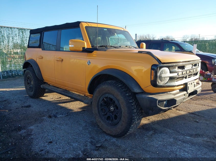 2022 FORD BRONCO OUTER BANKS