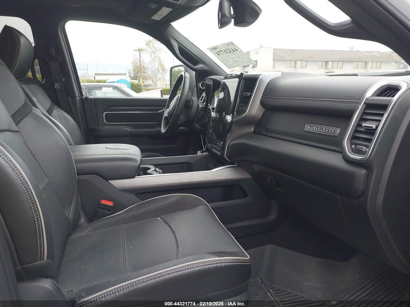 2024 Ram 3500 Laramie 4X4 6'4 Box