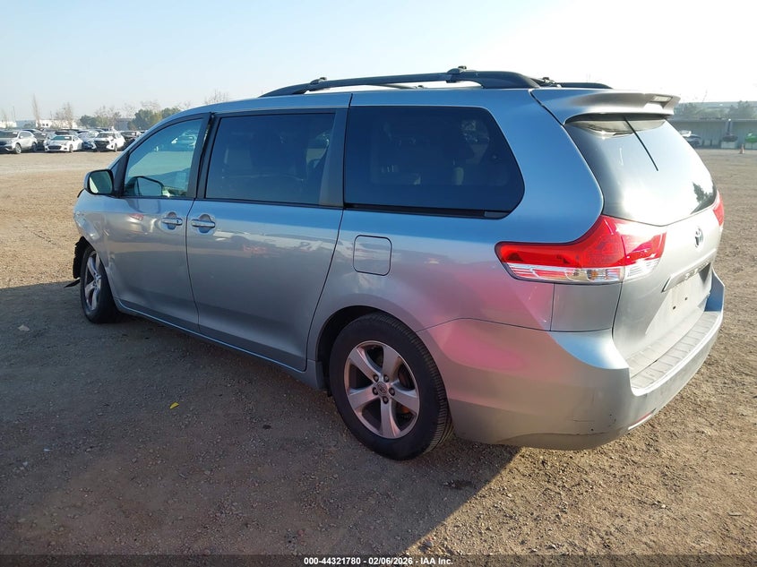 2011 Toyota Sienna Le V6