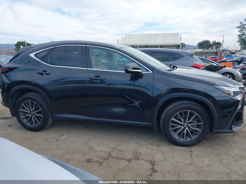 2024 Lexus Nx 2.5 Nx 350H Premium black Lot 111044321969 Vin 2T2GKCEZ7RC021945