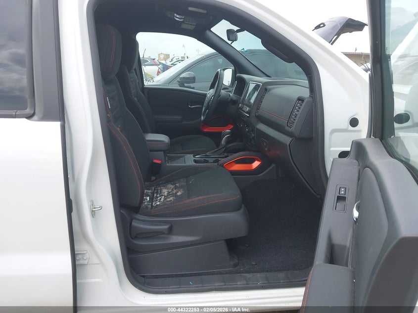 2024 Nissan Frontier Pro-X 4X2