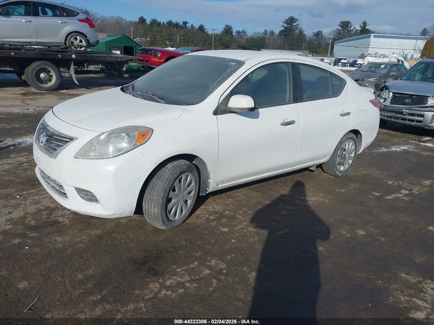 2013 Nissan Versa 1.6 Sv