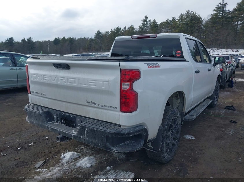 2022 Chevrolet Silverado 1500 Custom Trail Boss