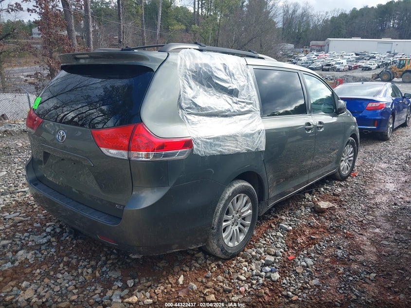 2011 Toyota Sienna Xle V6