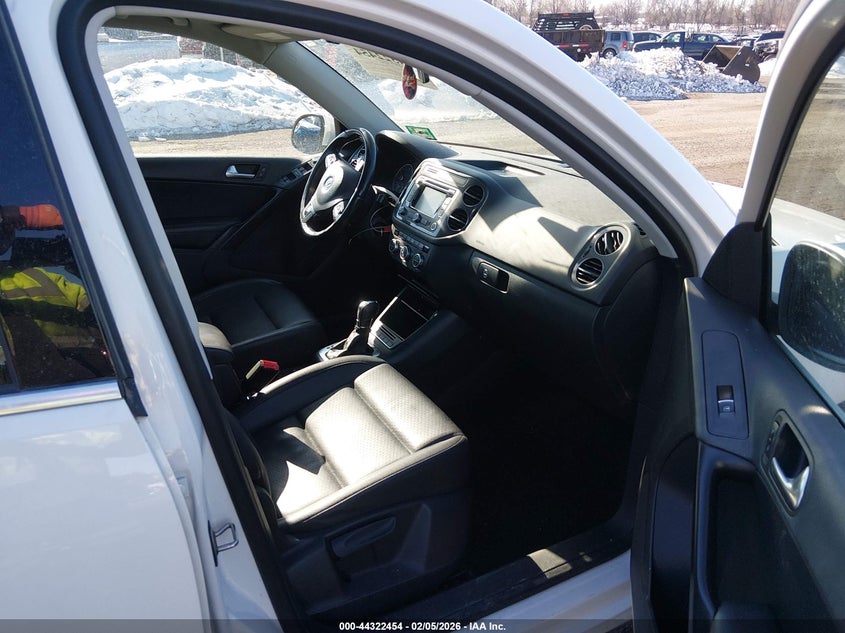 2013 Volkswagen Tiguan S/Se/Sel