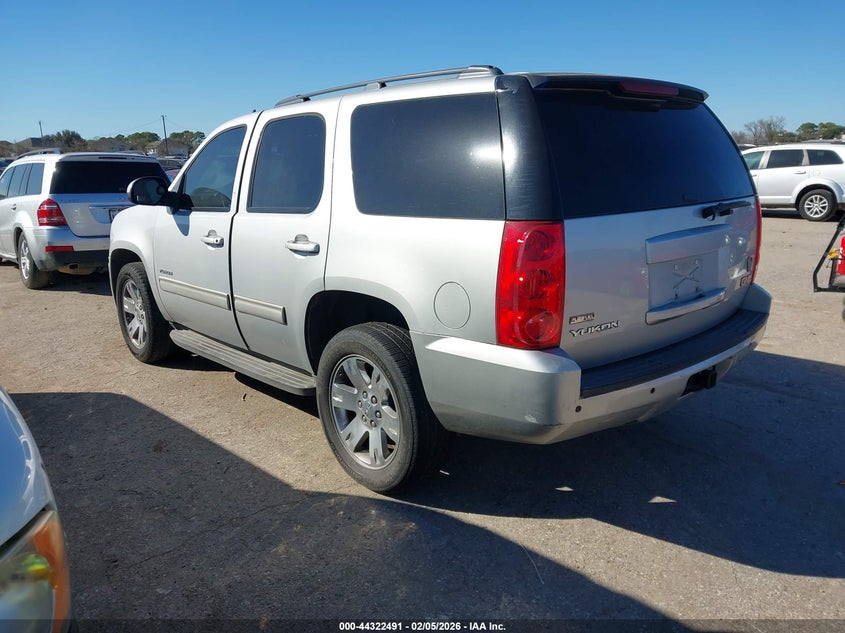 2011 GMC Yukon Sle