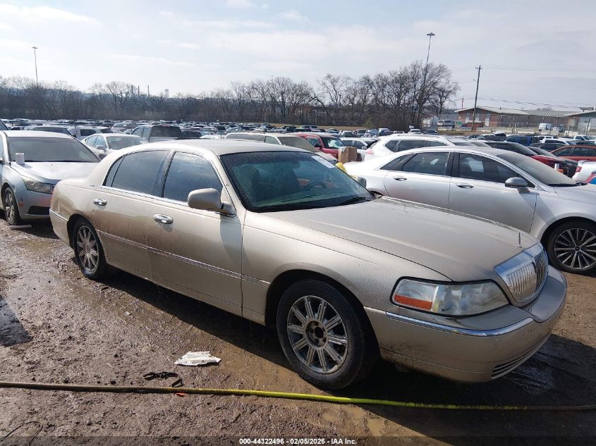 2006 Lincoln Town Car Signature