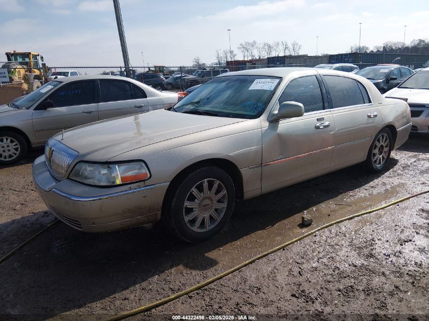 2006 Lincoln Town Car Signature