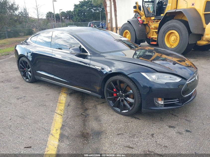 Vin: 5yjsa1h26efp62484, lot: 44818935, tesla model s p85d 2014 img_1