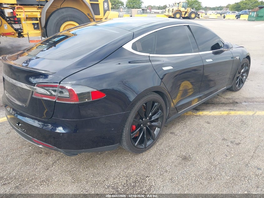 Vin: 5yjsa1h26efp62484, lot: 44818935, tesla model s p85d 20144