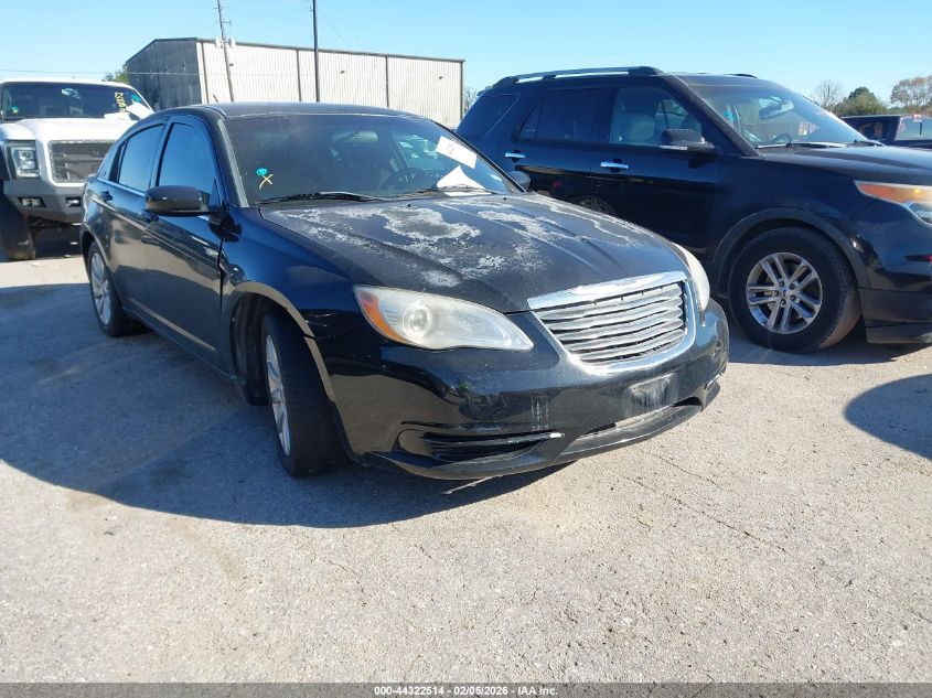 2013 Chrysler 200 Touring