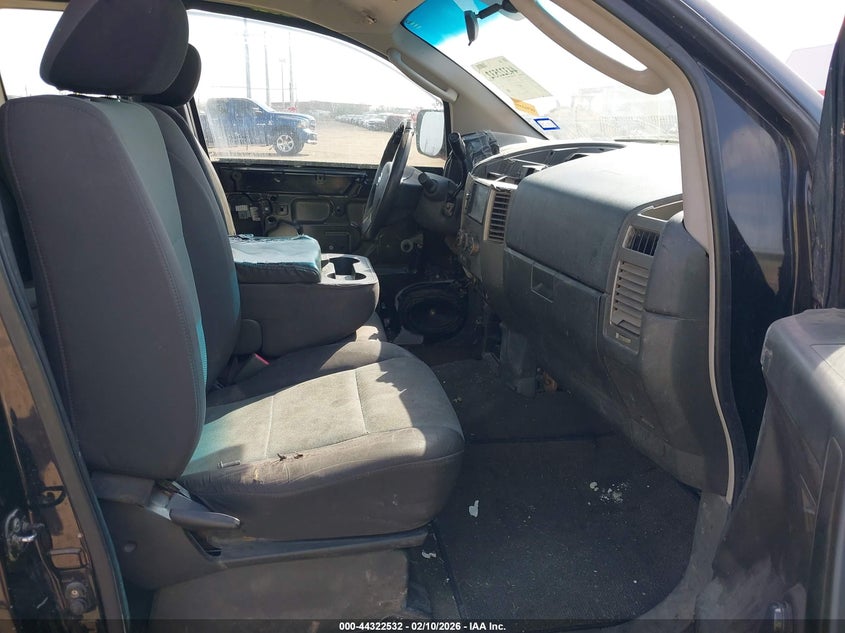 2005 Nissan Titan Xe