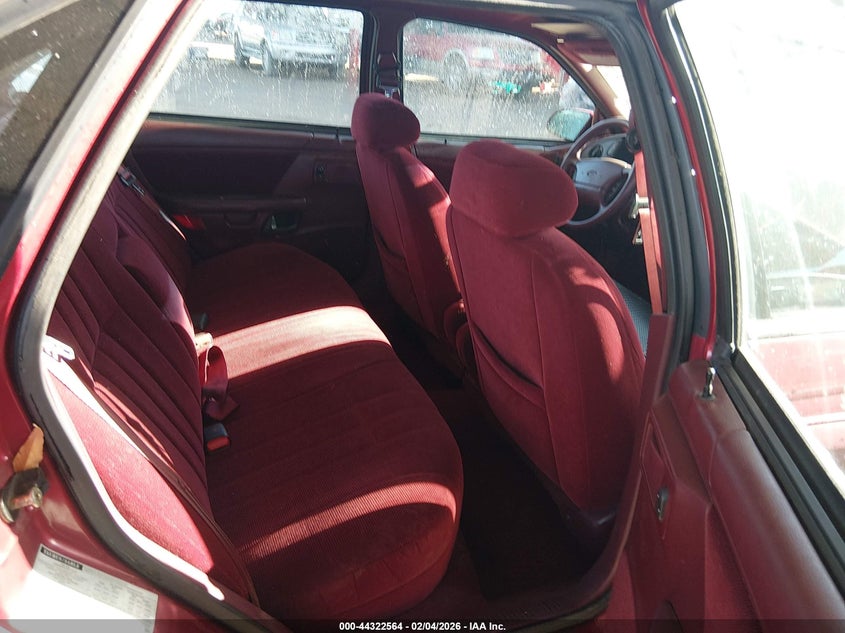 1994 Ford Taurus Gl VIN: 1FALP52U2RG133035 Lot: 44322564