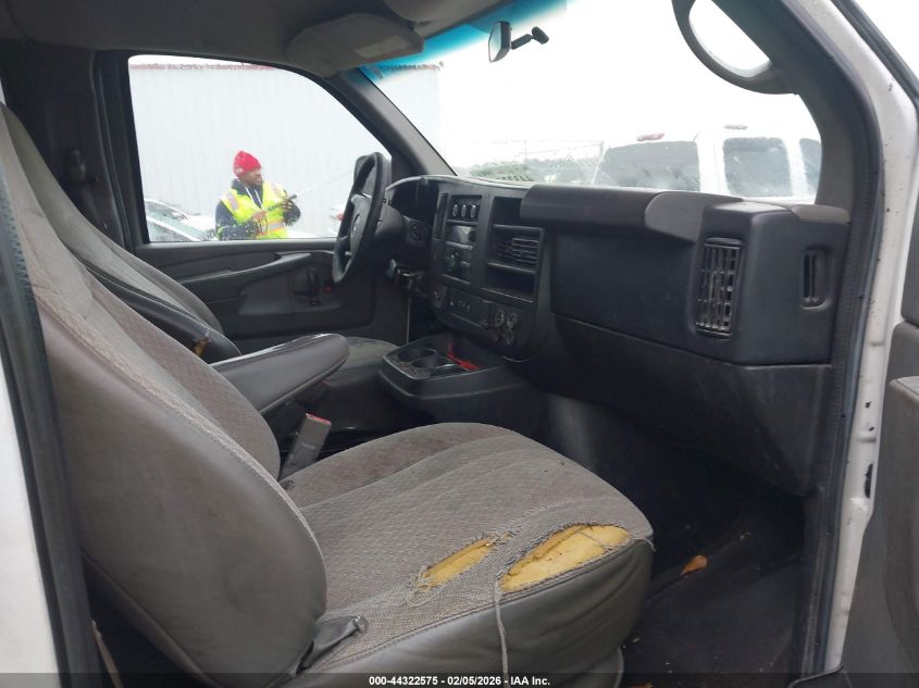 2015 GMC Savana 3500 Lt