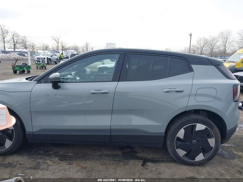 2025 Volvo Ex30 Ultra Twin Motor Performance, Fully Electric VIN: YV4EK3ZL5S2604873 Lot: 44322661