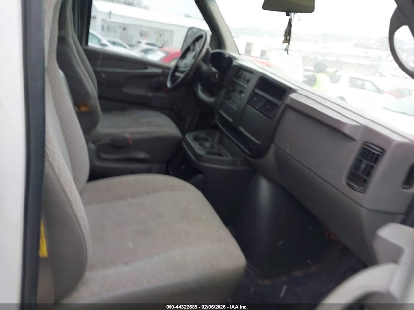 2006 GMC Savana Work Van